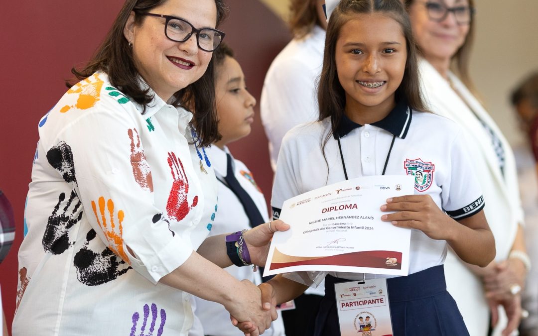 RECONOCEN A ESTUDIANTES Y DOCENTES SOBRESALIENTES EN LA OLIMPIADA DEL CONOCIMIENTO INFANTIL