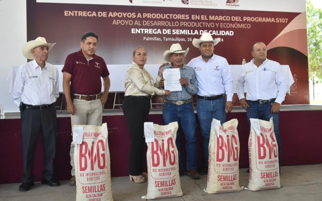 RECIBEN PRODUCTORES DE PALMILLAS SEMILLA DE MAÍZ