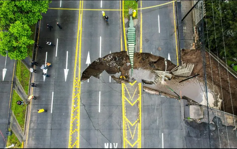 Estas rutas modifican su recorrido por hundimiento en López Mateos