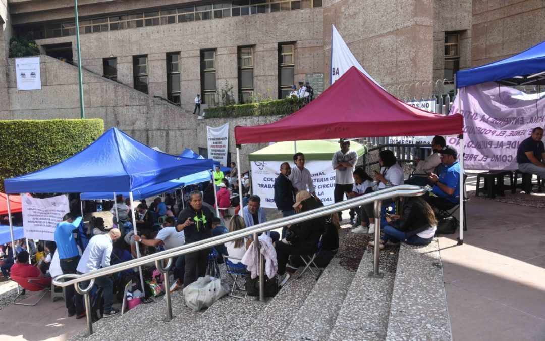 Plantón de trabajadores del Poder Judicial se expande a San Lázaro