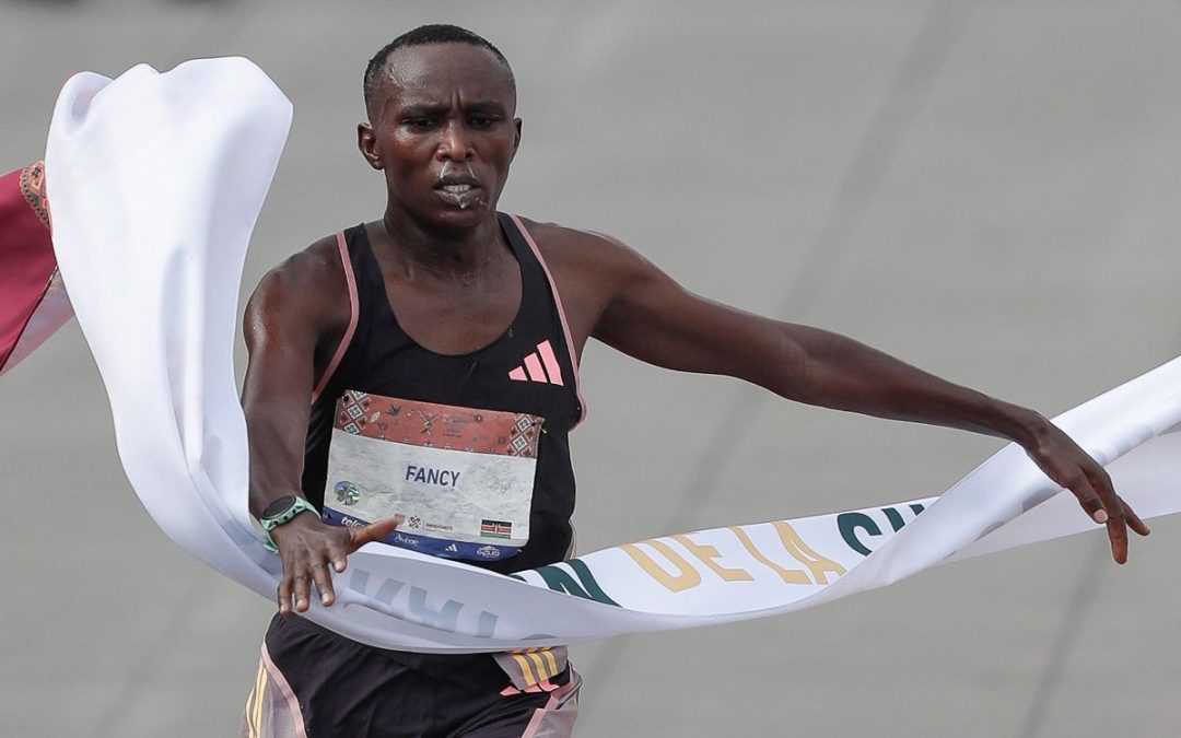 Maratón de Ciudad de México: Los kenianos Chemutai y Kiptoo dominan la competencia Los kenianos recibieron premios de