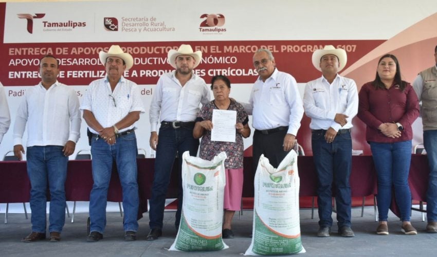 Entrega Gobierno de Tamaulipas 280 toneladas de fertilizante a productores citrícolas