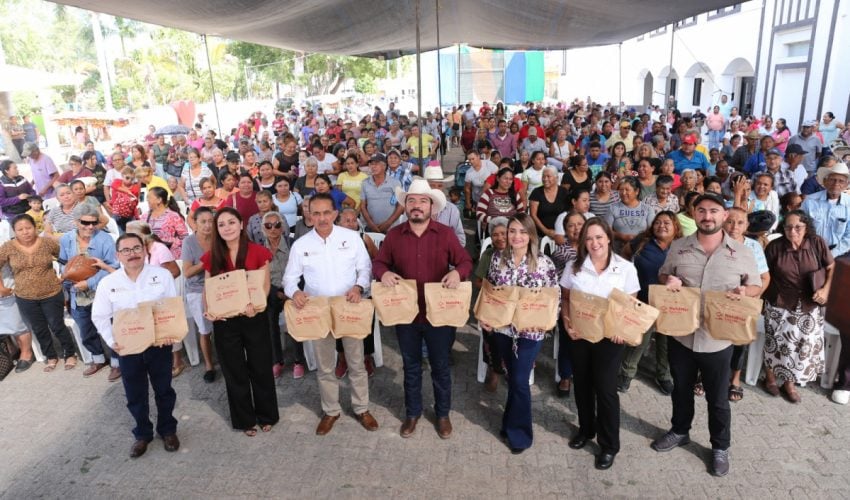 Reciben familias de González apoyo del programa Nutrimar-Común