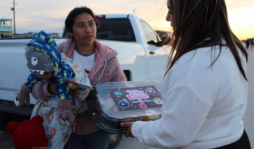 CEDES Matamoros lleva convivencia de Día de Reyes a familias vulnerables