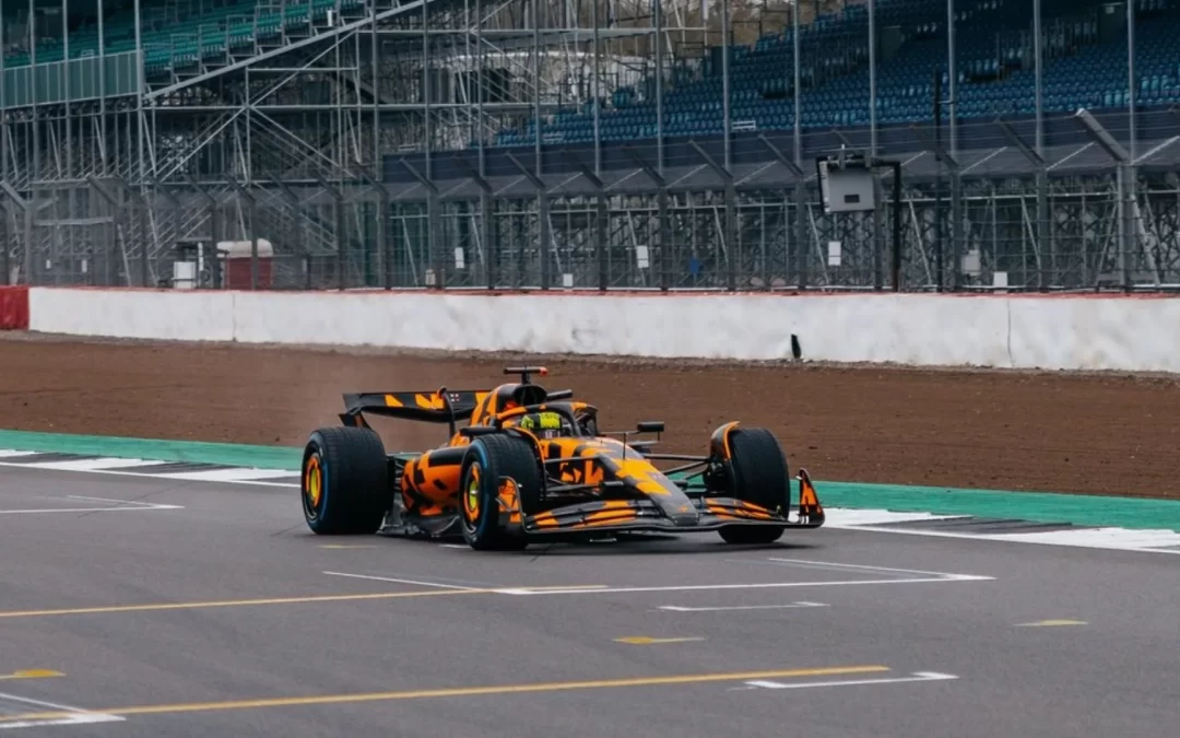 F1: McLaren puso primera rumbo al título