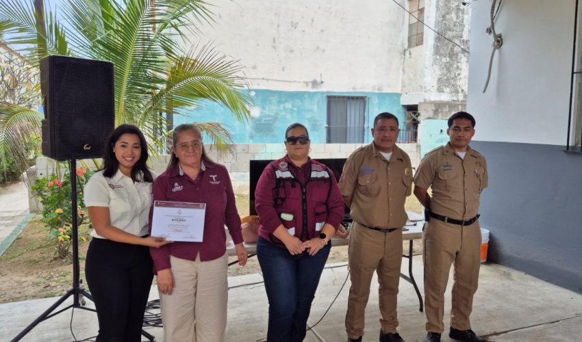 Capacitan a personal del COBAT en primeros auxilios